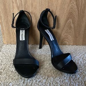 Black Heeled Sandals - Stecy